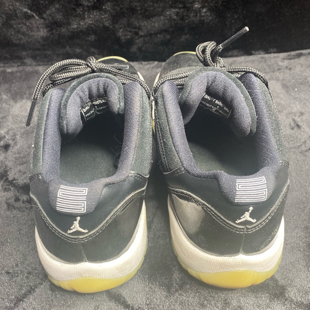 Air Jordan Black Barons 11 Retro Low Sneakers, Size: 7 (5½ - GS) - Picture 4 of 4